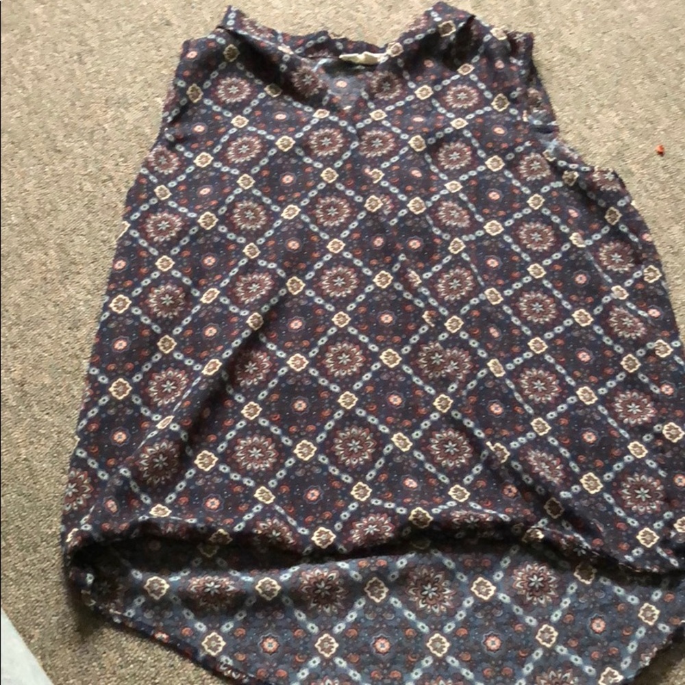 sleeveless blouse